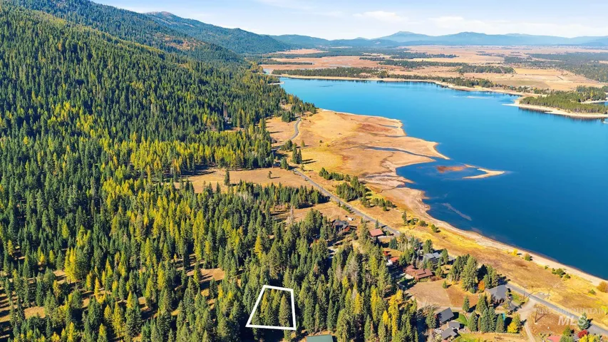 2214 Davy Road, Donnelly, Idaho 83615