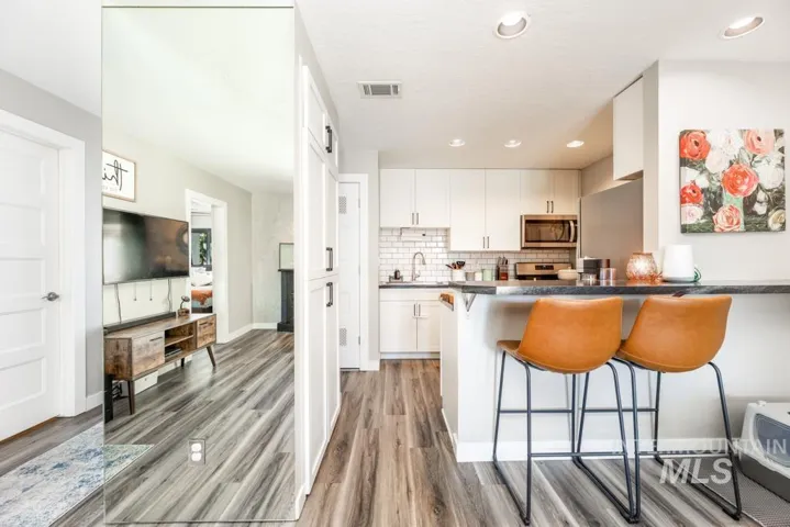 1139 N. Camelot, Boise Id 83704