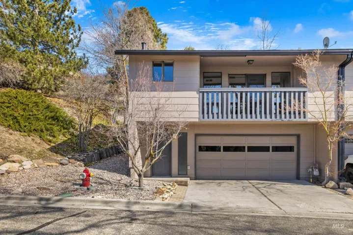 4900 N Bitterbrush Dr, Boise Id 83703