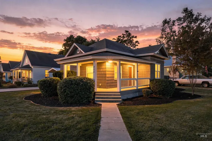802 Everett St, Caldwell, Idaho 83605