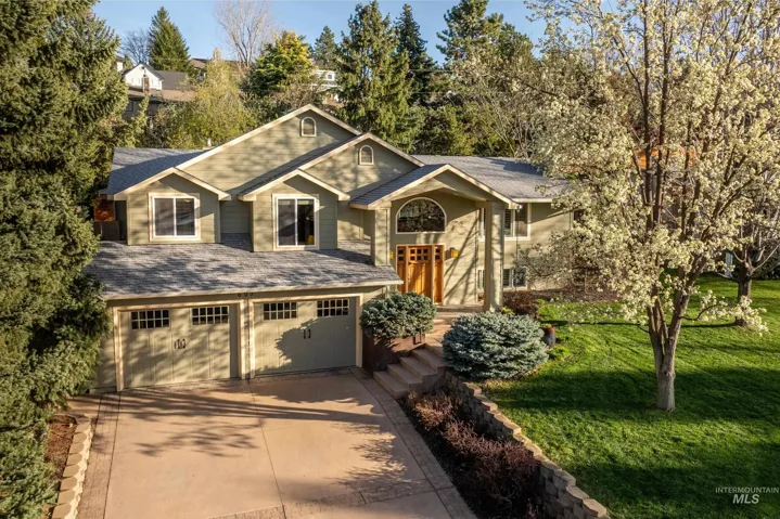 607 E Curling Dr, Boise Id 83702