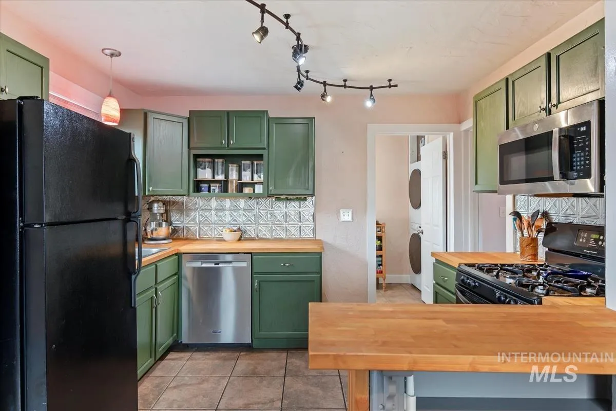 1170