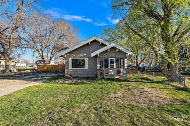 114 Holly St, Caldwell Id 83605