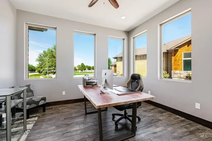 4563 W Cornerstone Lane, Eagle, Idaho 83616