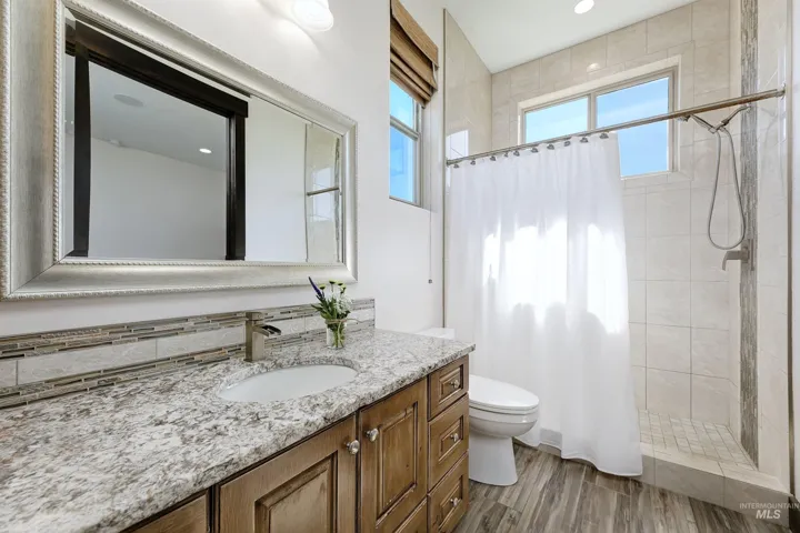 4563 W Cornerstone Lane, Eagle, Idaho 83616