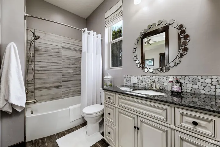 4563 W Cornerstone Lane, Eagle, Idaho 83616