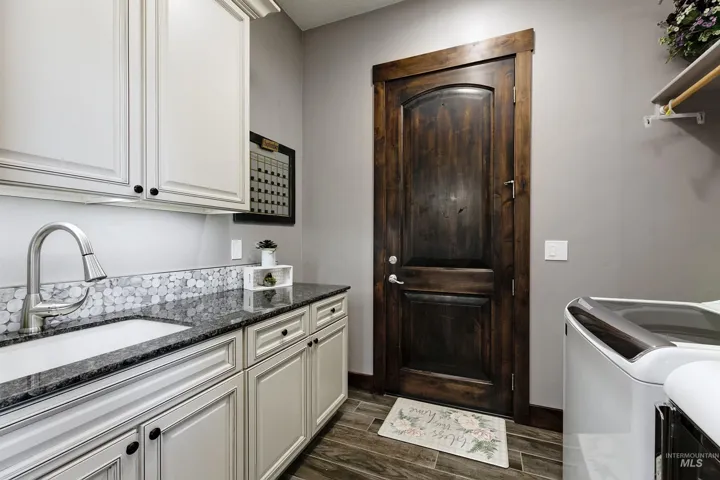 4563 W Cornerstone Lane, Eagle, Idaho 83616