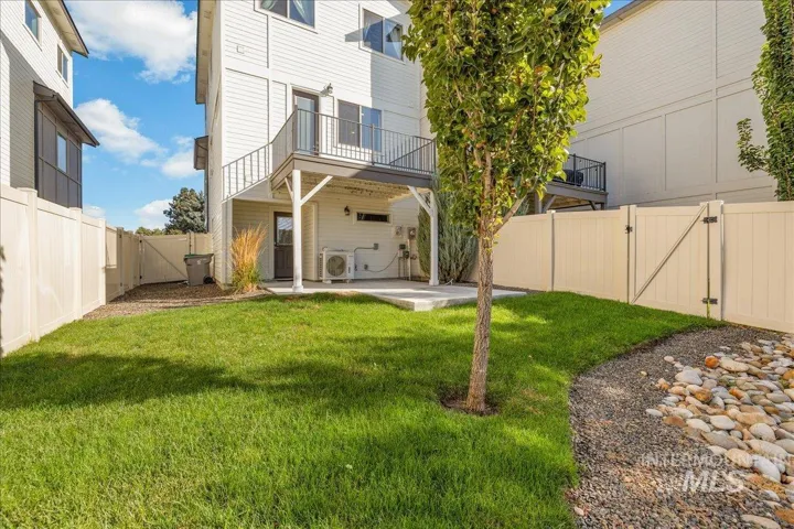 7779 W Crestwood Drive, Boise, Idaho 83704