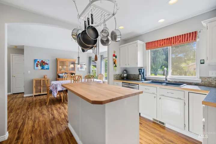 5670 N Citadel Way, Boise Id 83703