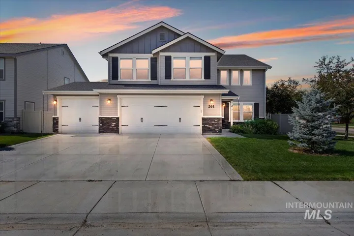 261 E Copper Ridge St, Meridian Id 83646