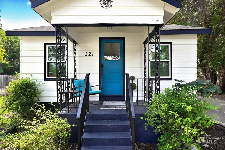 221 Hudson Avenue, Nampa, Idaho 83651