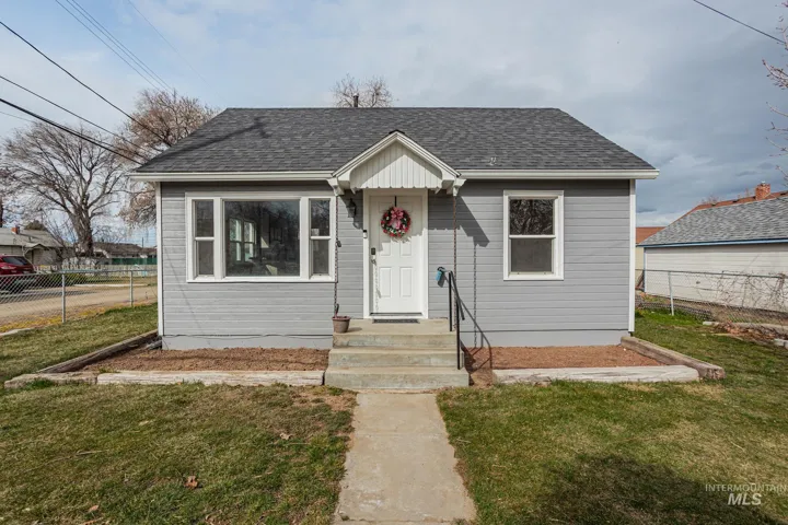 816 E Sherman Avenue, Nampa ID 83686