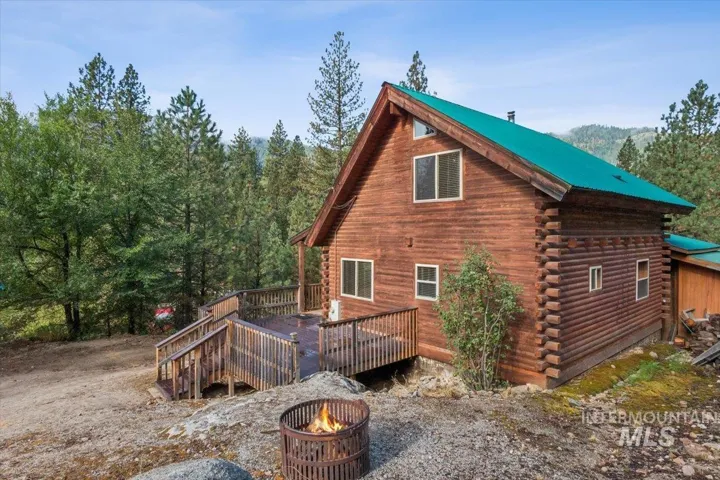 4 Sunny Ridge Ln, Garden Valley, Idaho 83622