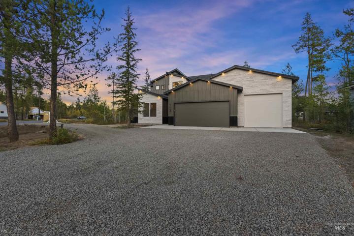 113 Jacks Loop, Donnelly ID 83615