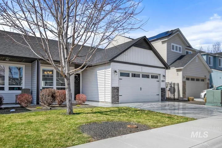 1909 N Marnita, Meridian ID 83646