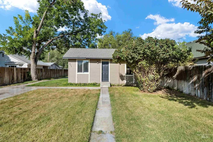 411 & 413 S Fern Street, Nampa, Idaho 83686