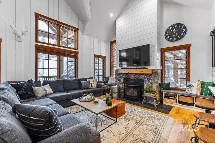 61 Golden Bar Ct, Donnelly ID 83615