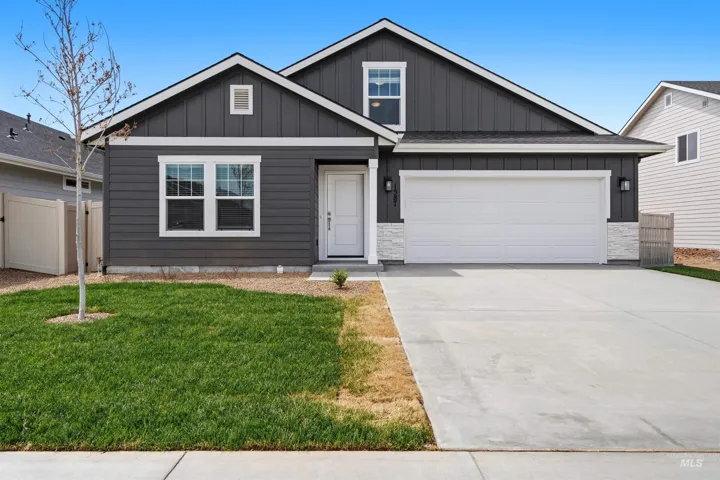 1587 Sw Silverstone Ave, Mountain Home, Idaho 83647