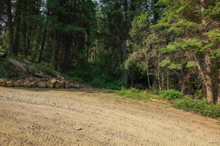 515 Collier View, Cascade, Idaho 83611