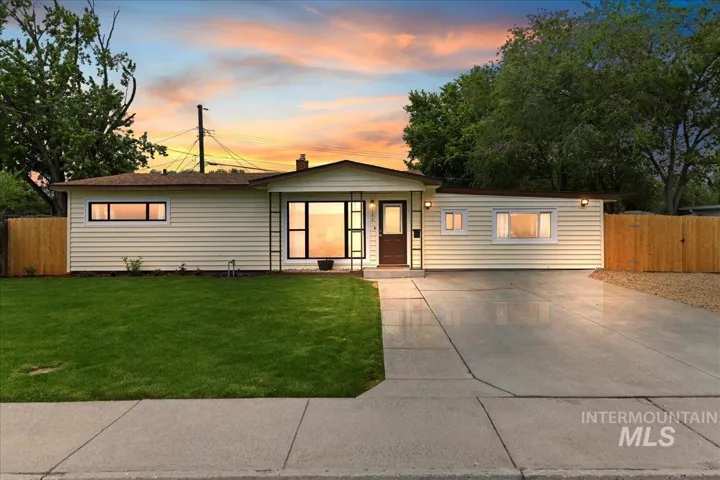 125 Baker Dr., Mountain Home Id 83647