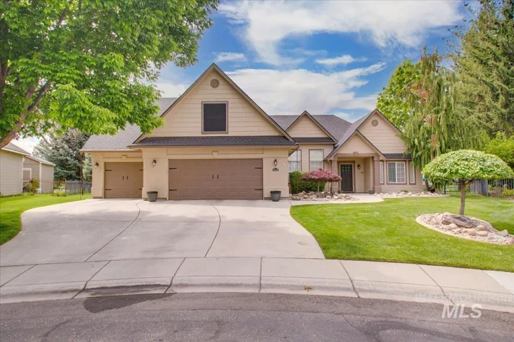 6119 N Harbor Town, Garden City, Idaho 83714