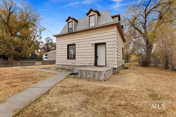 2015 American Legion Blvd, Mountain Home Id 83647