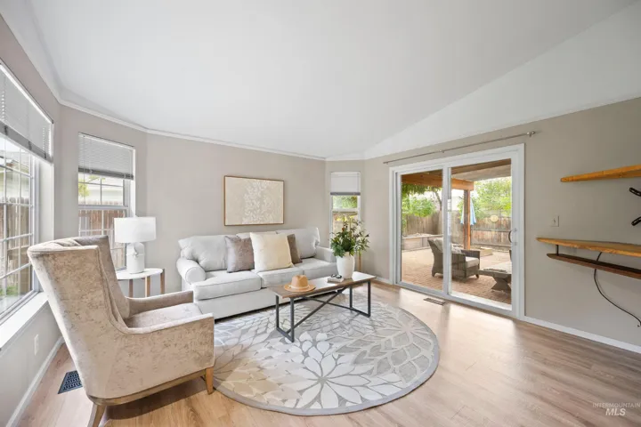 5053 W Bloom St, Boise, Idaho 83703-3450