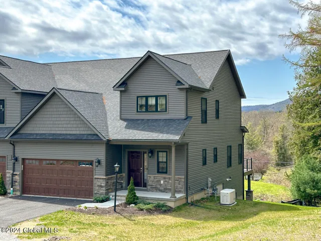 9 Hill Crest Lane, 3, Lake George, NY 12845