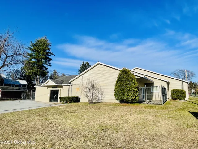 221 W Circular Street, Saratoga Springs, New York 12866