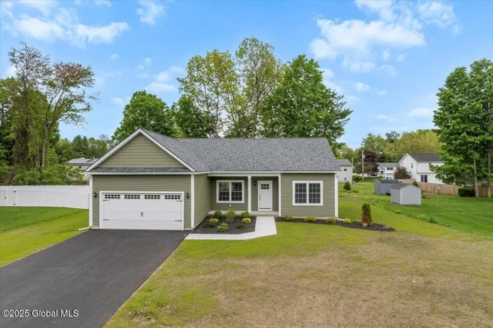 4 Berry Drive, Queensbury, New York 12804