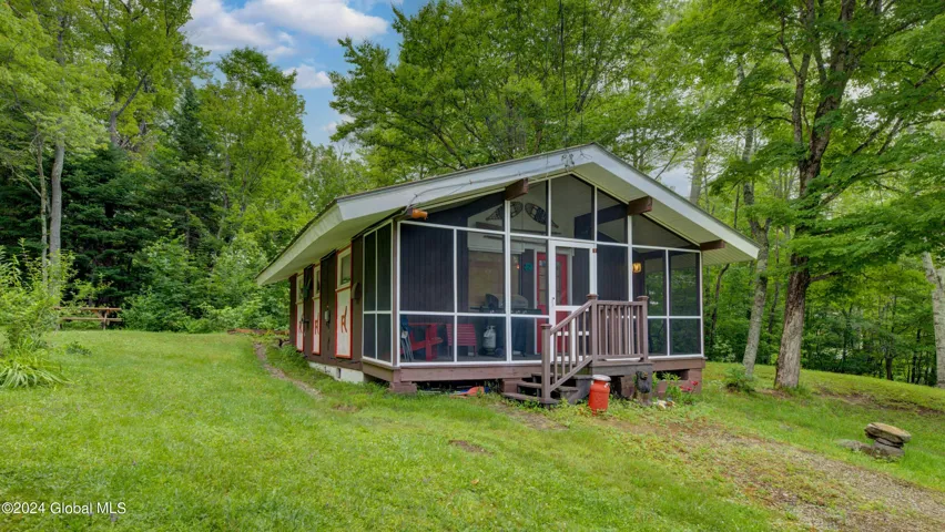 2769 Ny-8, #2, Speculator, Ny 12164