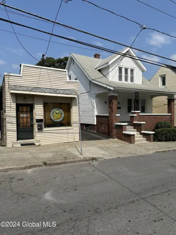 2303-2305 15th Street, Troy, Ny 12180