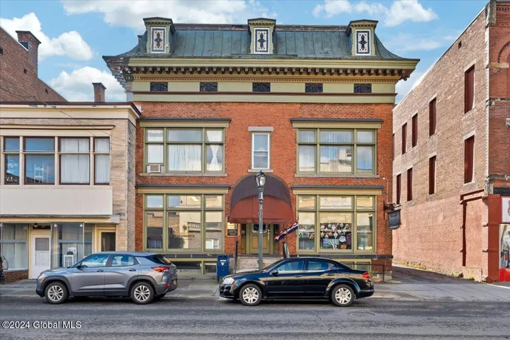 29 W Fulton Street, Gloversville, Ny 12078