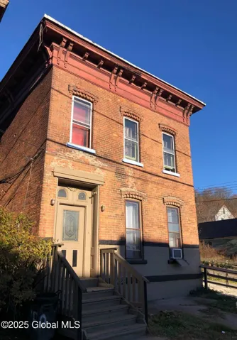 250 E Main Street, Amsterdam, New York 12010
