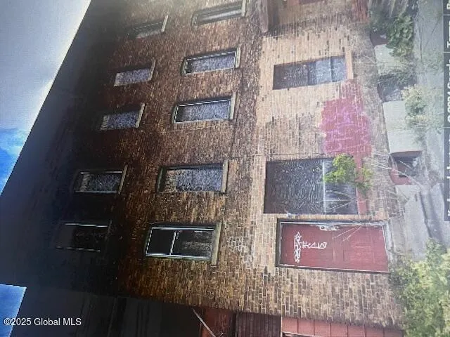 33 Jay Street Street, Amsterdam, Ny 12010