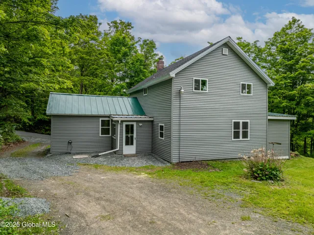 13 Camel Hill Road, Troy, New York 12180