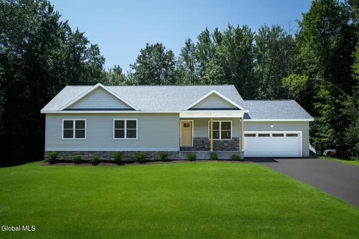 65 King Road, Wilton, New York 12866