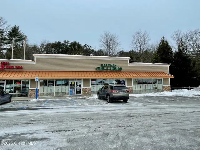 10 Lg Plaza Road, Lake George, New York 12845