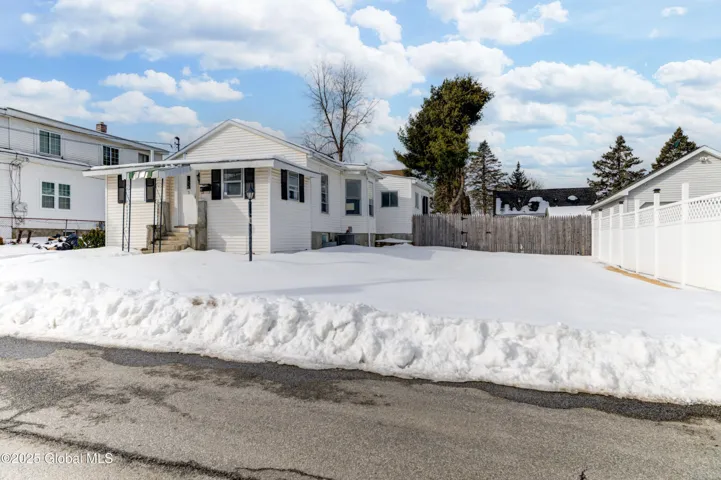 3 Taft Avenue, Colonie, Ny 12110