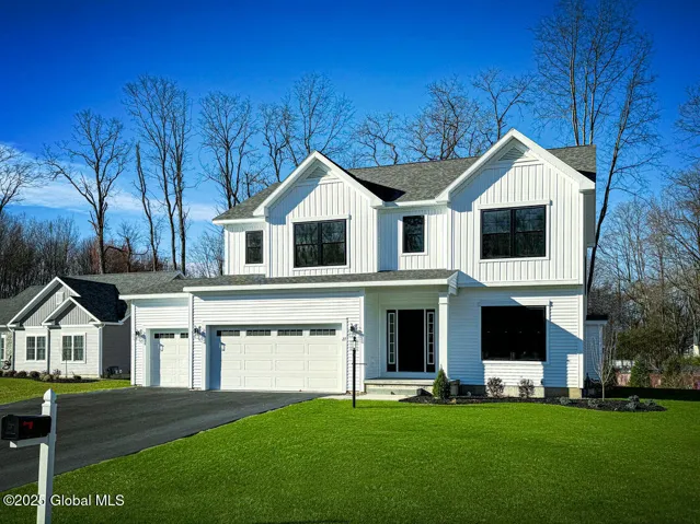 15 Seville Way, Bethlehem, Ny 12158