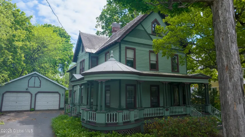 14 Pleasant Street, Ballston Spa, New York 12020