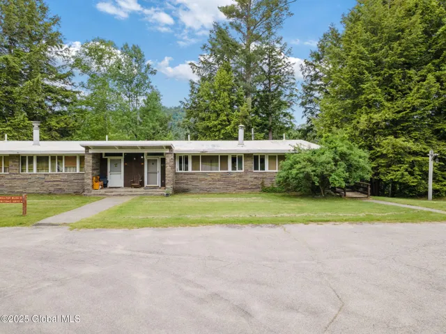 5 Overlook Lane, Warrensburg, New York 12817