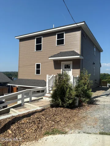 26 1st Street, Schodack, Ny 12033