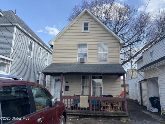 1011 Mcclyman Street, Schenectady, Ny 12307