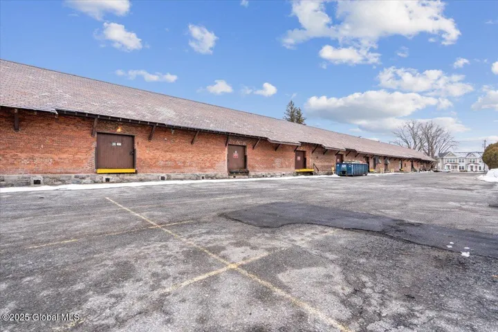 80 W Circular Street, Saratoga Springs, Ny 12866