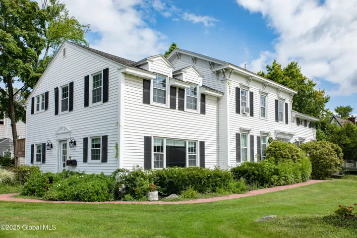 205 Delaware Avenue, Bethlehem, Ny 12054