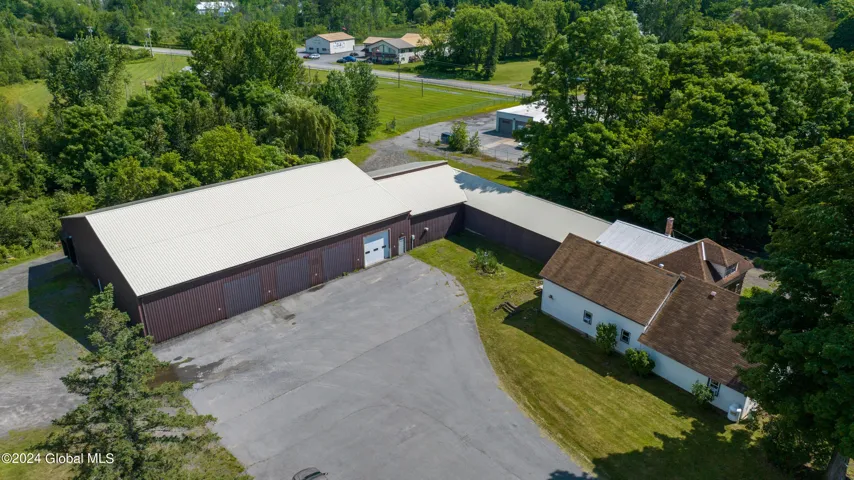 24 W Main Street, Mayfield, Ny 12117