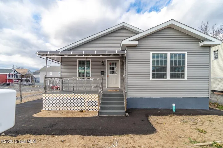 1229 8th Avenue, Schenectady, Ny 12303