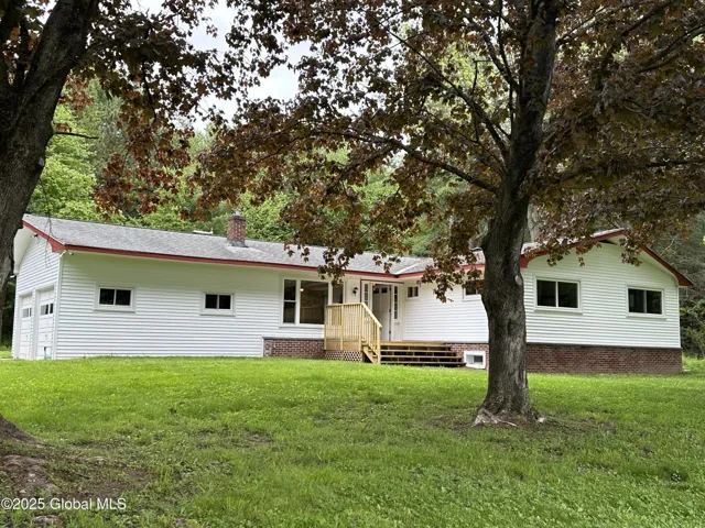 3859 County Route 9, New Lebanon, Ny 12060
