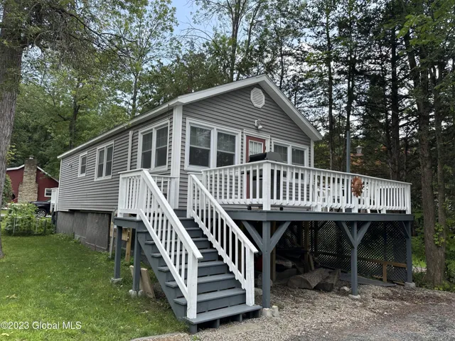 6325 Sunset Bay Road, Dresden, Ny 12841